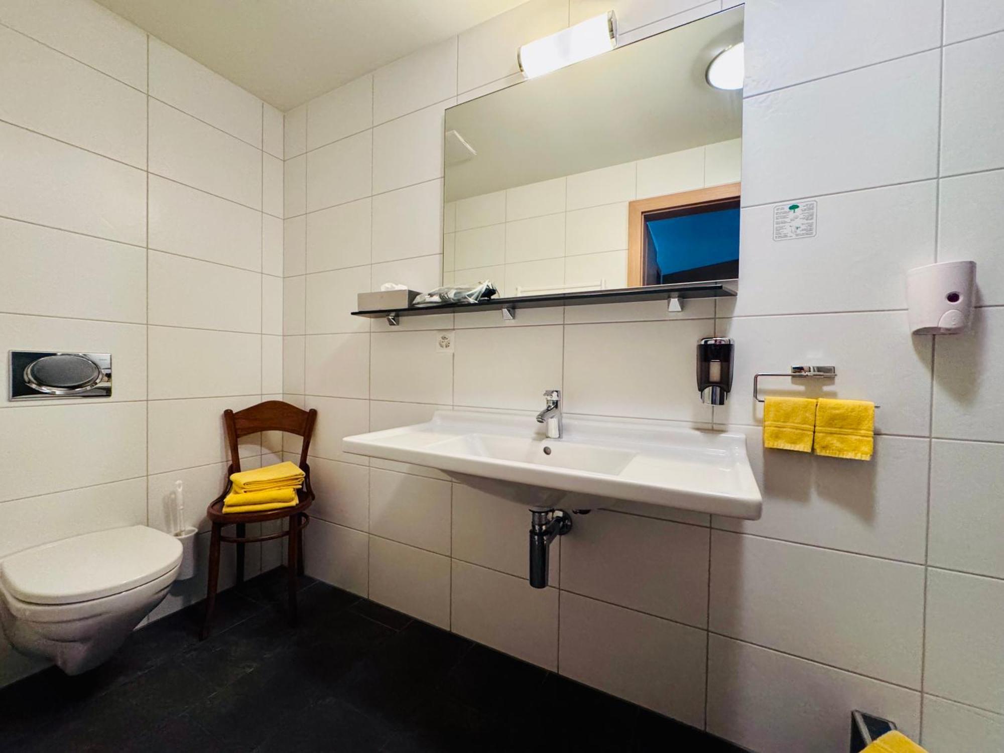 Gasthaus Zum Loewen Neftenbach Bagian luar foto