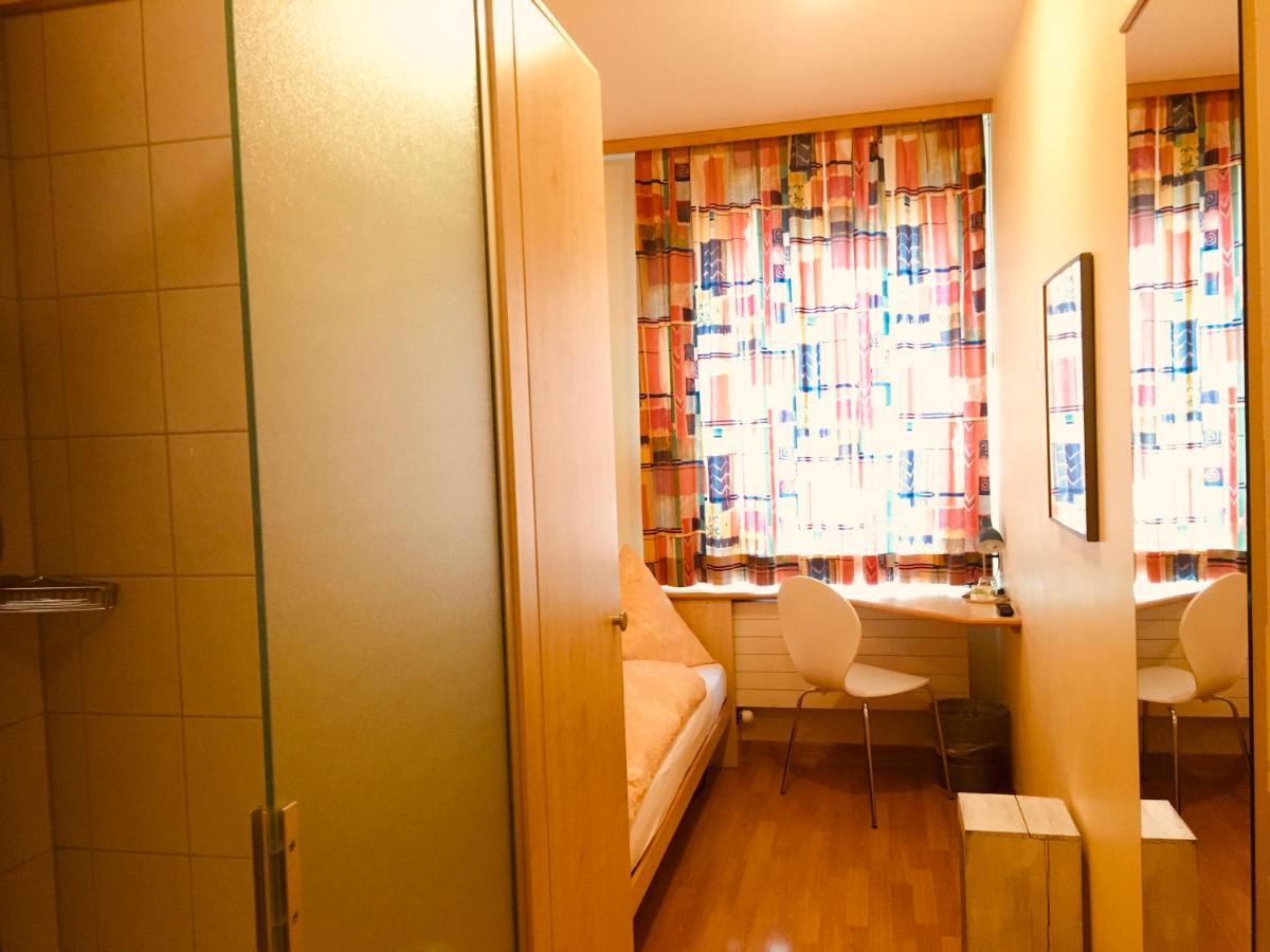 Gasthaus Zum Loewen Neftenbach Bagian luar foto